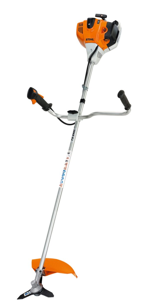 Desbrozadora FS 240 cuchilla tres puntas